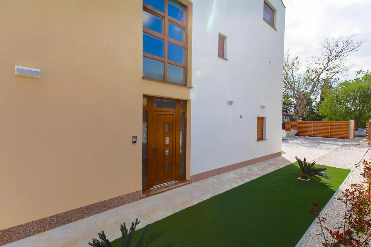 Vila Rusinac - Private Heated Pool Kastela Villa