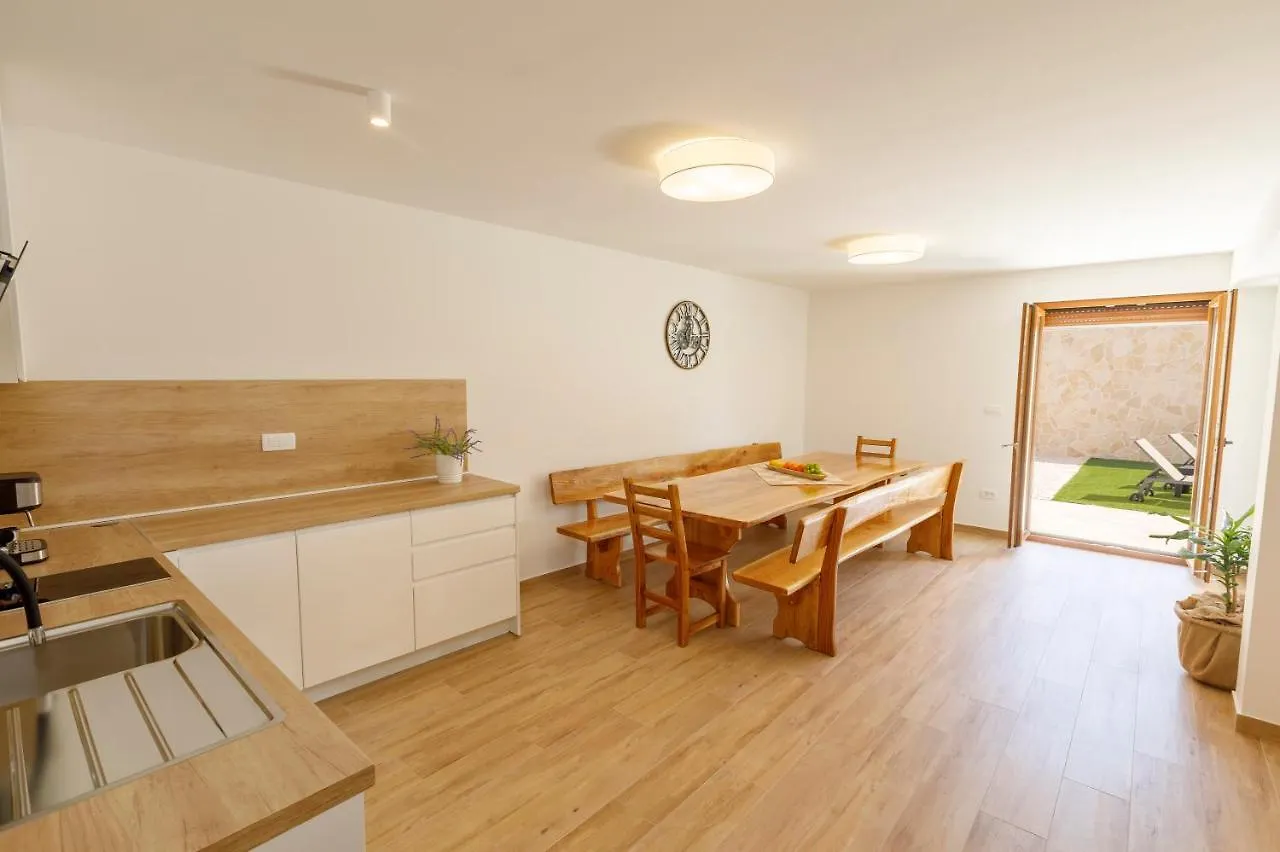 Villa Vila Rusinac - Private Heated Pool Kastela Croatia
