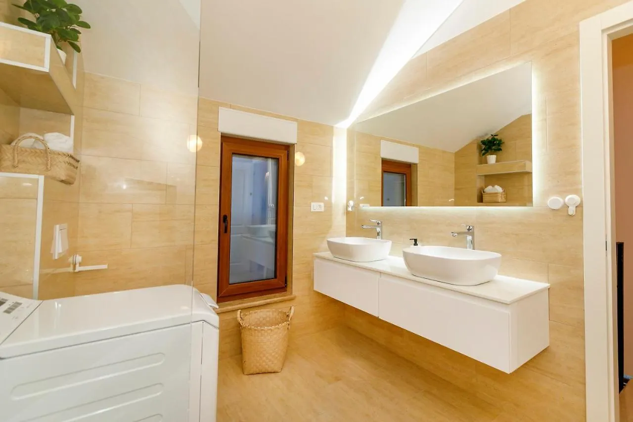Villa Vila Rusinac - Private Heated Pool Kastela